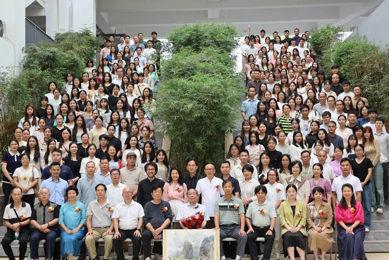 桂平市中小学美术教师水彩画专题培训活动暨大藤峡水彩画社成立仪式在我校顺利举行 丨 千亿体育中国(中国)官方网站